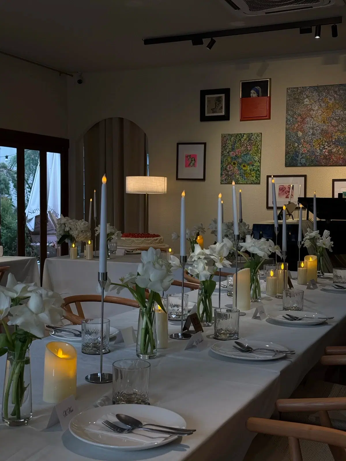 Candlelit dinner table at Samsuan